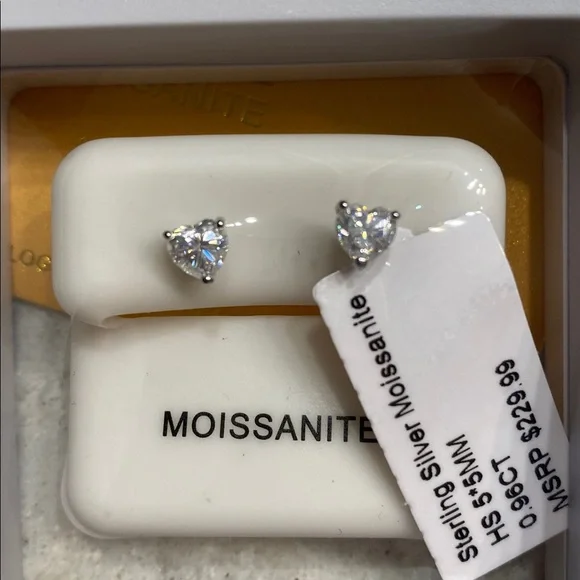 Moissanite Sterling Silver 0.96 CT Heart Stud Earrings MSRP $229 - Picture 3 of 5